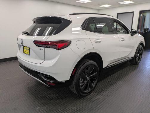 2023 Buick Envision Essence AWD