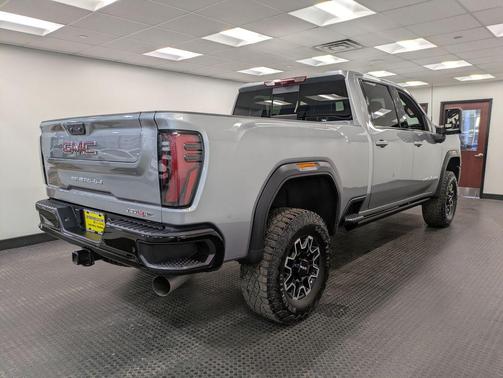 2025 GMC Sierra 2500 AT4X