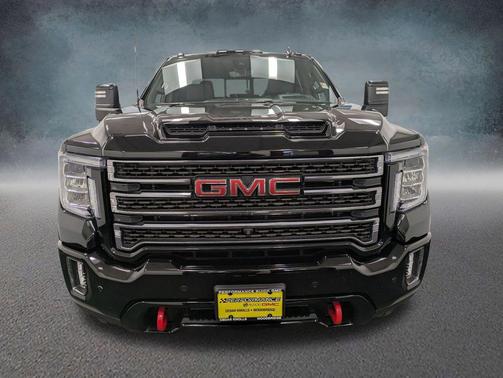 Onyx Black 2022 GMC Sierra 2500 AT4