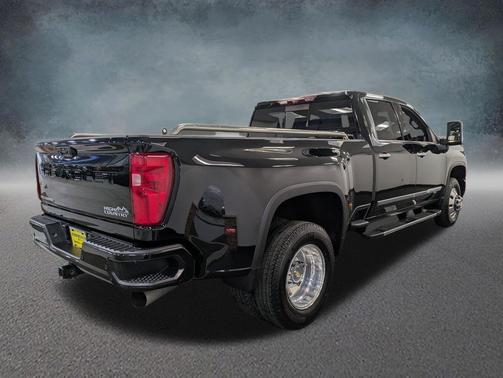 Black 2024 Chevrolet Silverado 3500 High Country