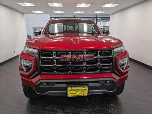 2024 GMC Canyon AT4