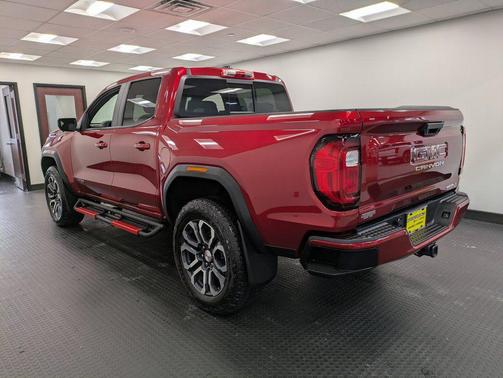 2024 GMC Canyon AT4