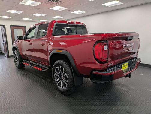 2024 GMC Canyon AT4