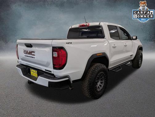Summit White 2023 GMC Canyon Elevation