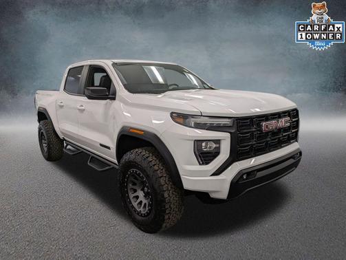 Summit White 2023 GMC Canyon Elevation
