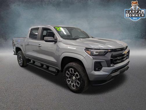 Sterling Gray Metallic 2024 Chevrolet Colorado LT