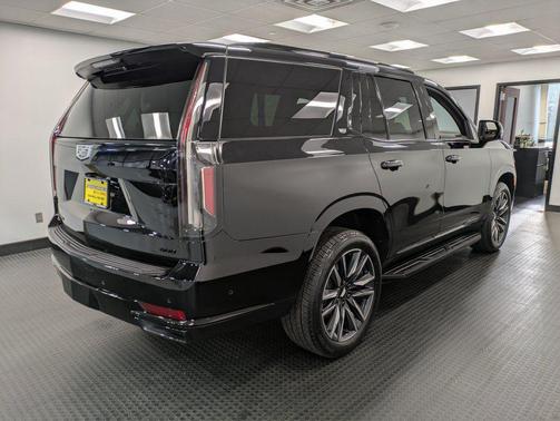 2024 Cadillac Escalade Sport