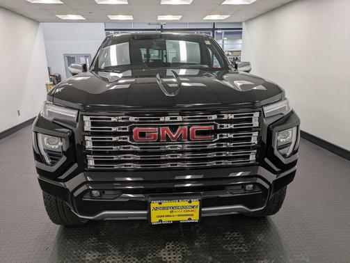 2024 GMC Canyon Denali