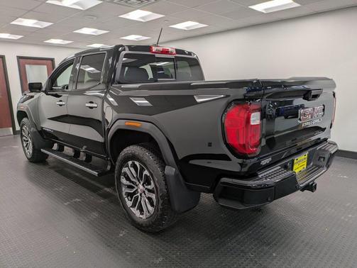 2024 GMC Canyon Denali