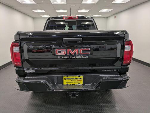 2024 GMC Canyon Denali