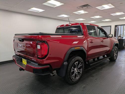 2023 GMC Canyon AT4