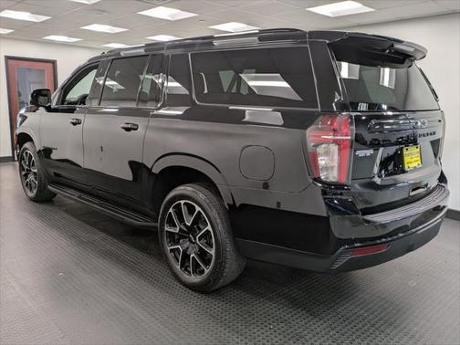 2023 Chevrolet Suburban RST