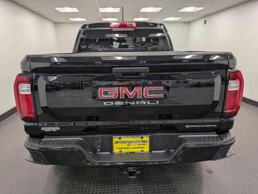 2024 GMC Canyon Denali