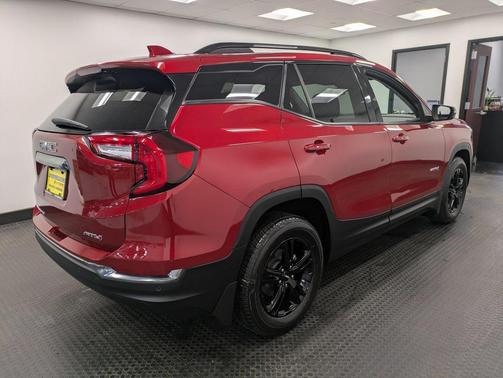 2022 GMC Terrain AWD AT4