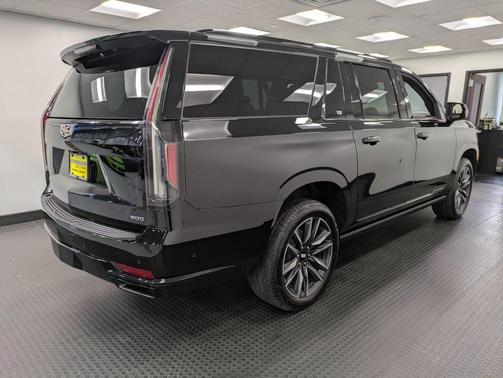 2023 Cadillac Escalade ESV Sport Platinum