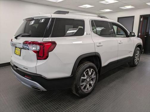 2022 GMC Acadia AWD SLE