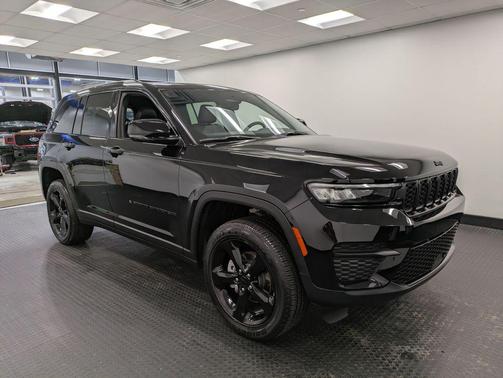 2025 Jeep Grand Cherokee Altitude