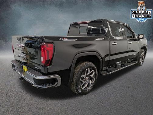 Onyx Black 2023 GMC Sierra 1500 SLT