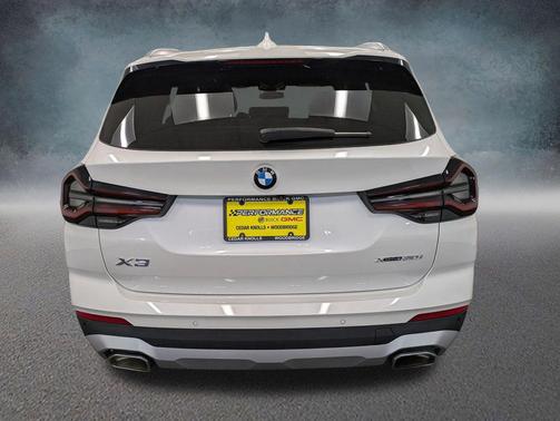 Mineral White Metallic 2023 BMW X3 xDrive30i