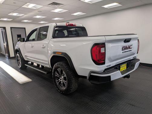 2023 GMC Canyon AT4