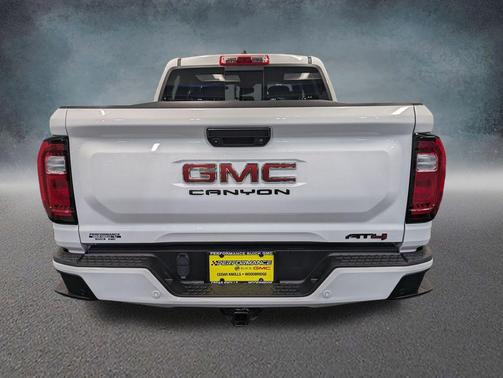 2023 GMC Canyon AT4