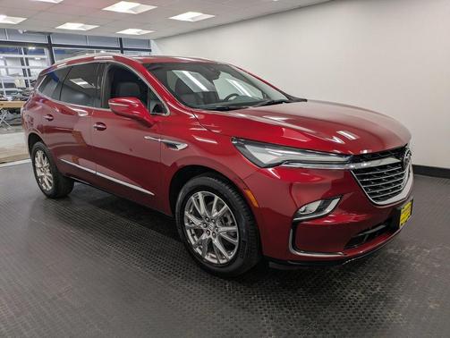 2023 Buick Enclave Essence AWD