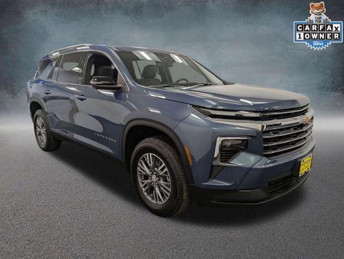 Lakeshore Blue Metallic 2024 Chevrolet Traverse LT