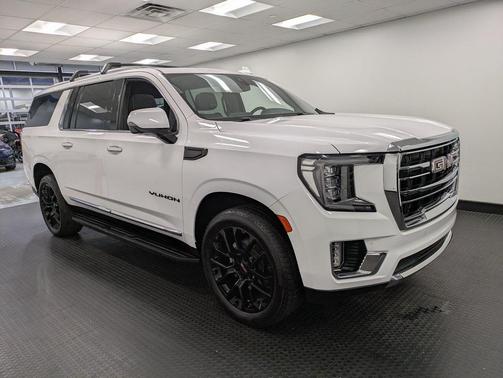 2022 GMC Yukon XL SLT