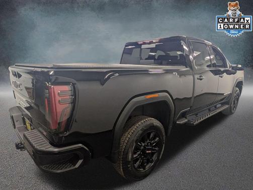 Onyx Black 2024 GMC Sierra 2500 AT4