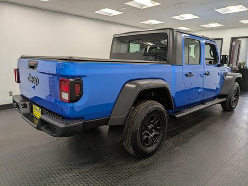 2024 Jeep Gladiator Sport