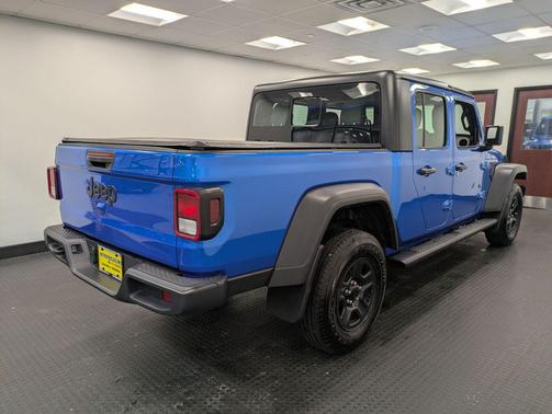 2024 Jeep Gladiator Sport