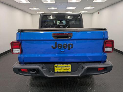 2024 Jeep Gladiator Sport