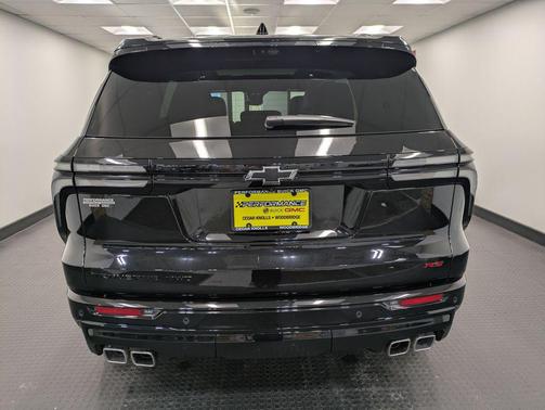 2025 Chevrolet Traverse RS