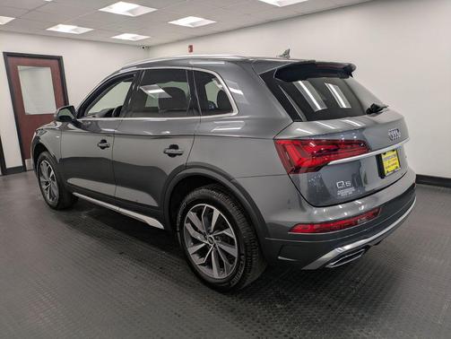 2022 Audi Q5 45 S line Premium Plus