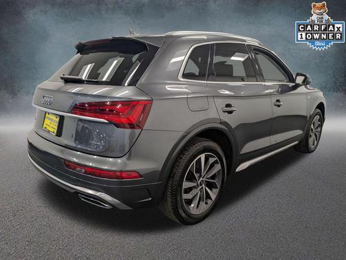 2022 Audi Q5 45 S line Premium Plus