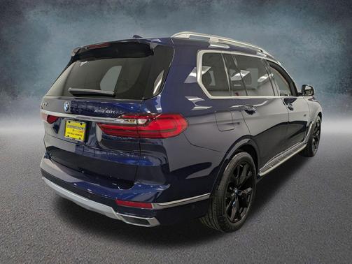 Blue 2021 BMW X7 xDrive40i