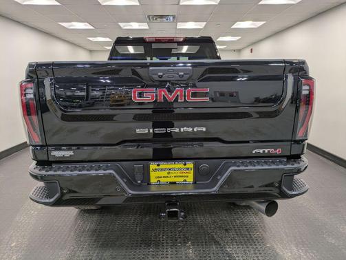 2025 GMC Sierra 2500 AT4
