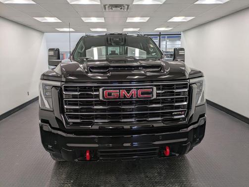 2025 GMC Sierra 2500 AT4