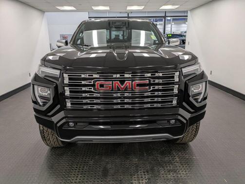 2023 GMC Canyon Denali