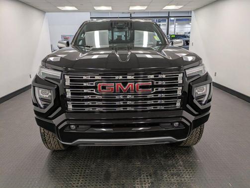 2023 GMC Canyon Denali