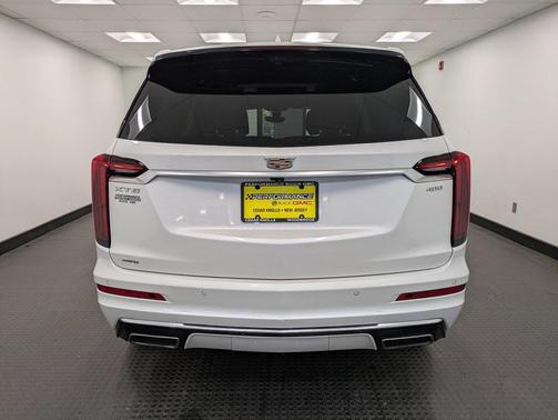 2022 Cadillac XT6 Premium Luxury AWD