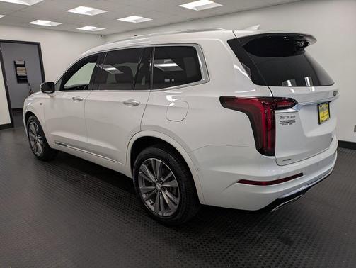 2022 Cadillac XT6 Premium Luxury AWD