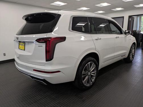 2022 Cadillac XT6 Premium Luxury AWD