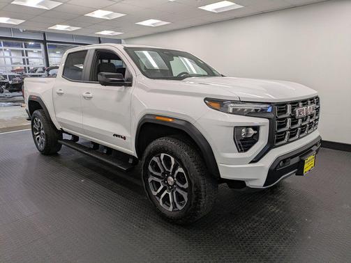 2024 GMC Canyon AT4