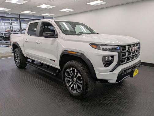 2024 GMC Canyon AT4