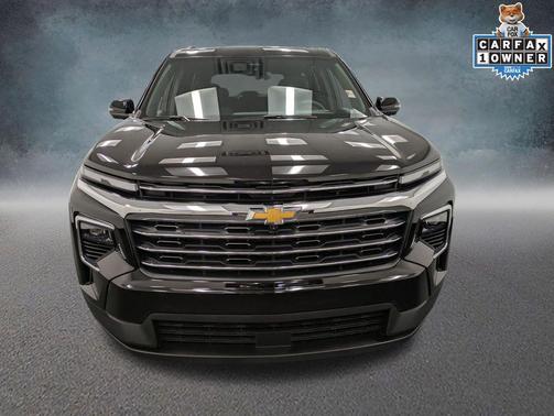 Mosaic Black Metallic 2025 Chevrolet Traverse LT