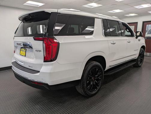 2021 GMC Yukon XL SLT