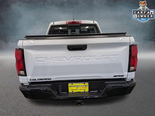 Summit White 2024 Chevrolet Colorado ZR2