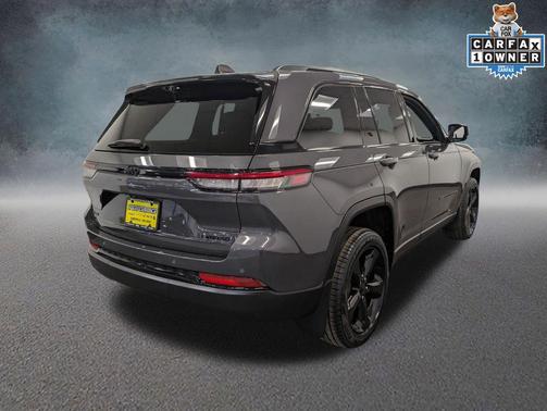 Baltic Gray Metallic Clearcoat 2024 Jeep Grand Cherokee Limited