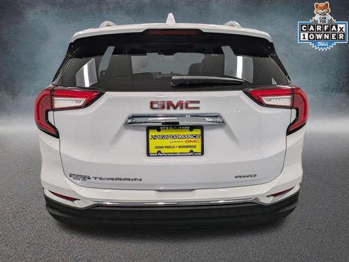 Summit White 2023 GMC Terrain SLT